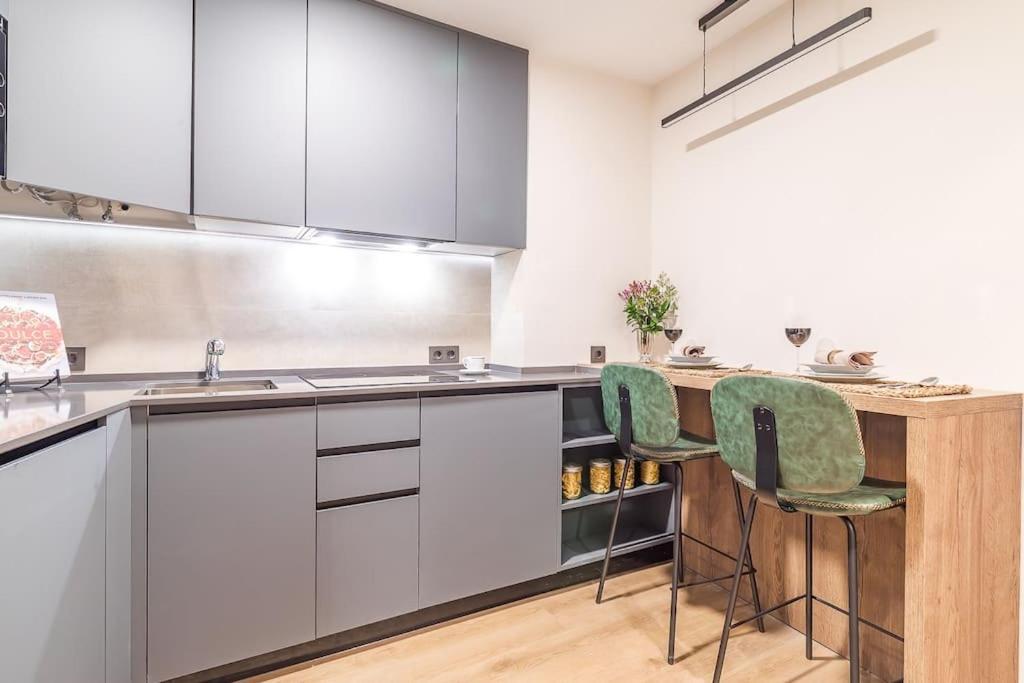 Apartamento Reformado Y Tranquilo Junto A Gran Via มาดริด ภายนอก รูปภาพ